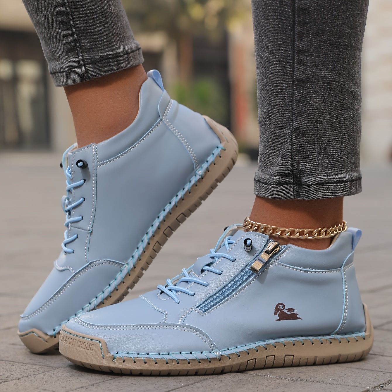 Bleu clair / 44